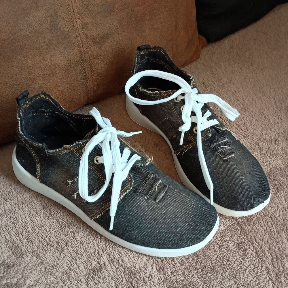 Take A Walk Denim Lace Up Sneakers Women’s Size 6 Casual Distressed Look White S - Picture 3 of 12
